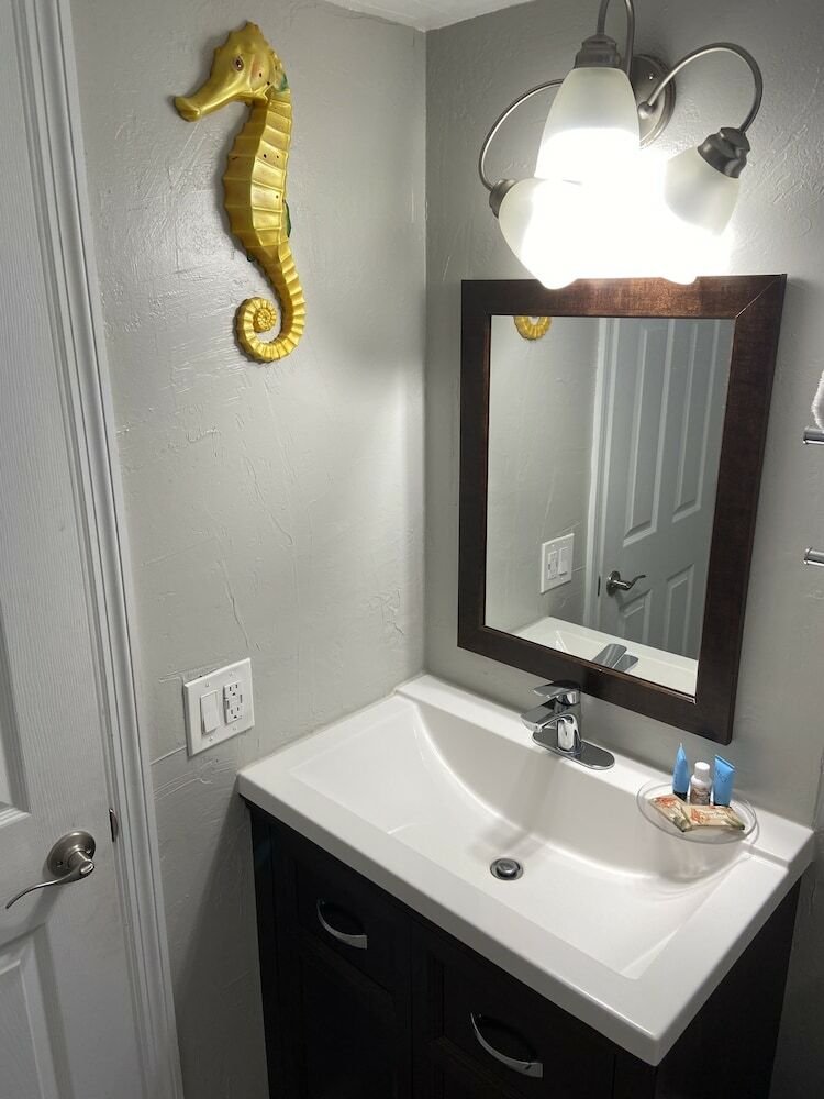 Hotel Hideaway Village