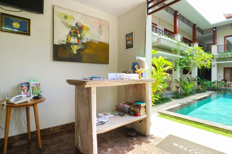 Hotel Avisaravilla And Guest House