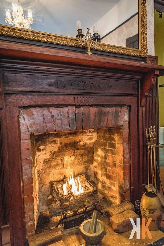 Grand Gables Inn Bed & Breakfast
