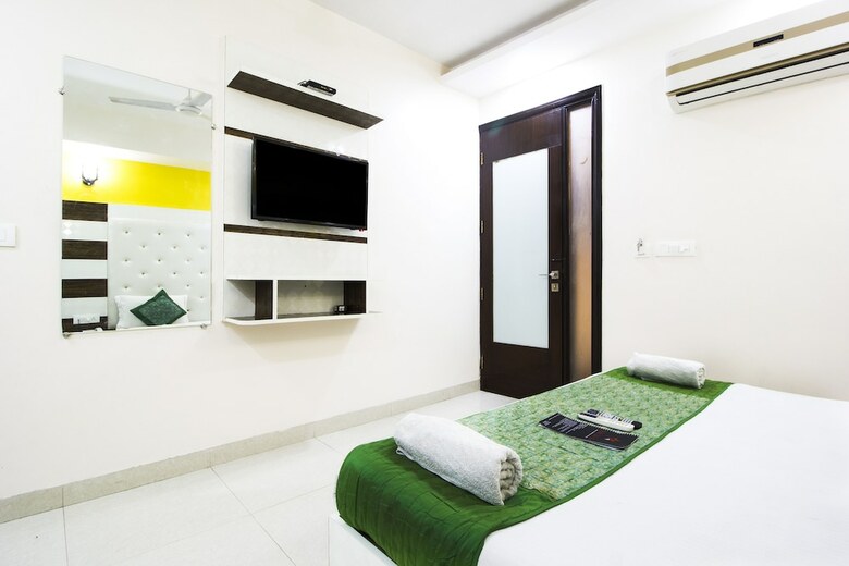 Airport Hotel Star Inn