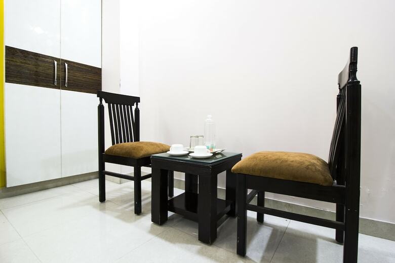 Airport Hotel Star Inn