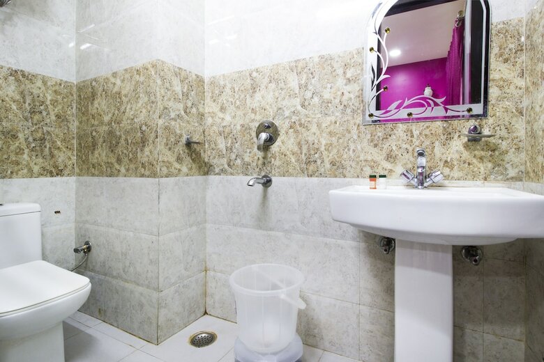Airport Hotel Star Inn