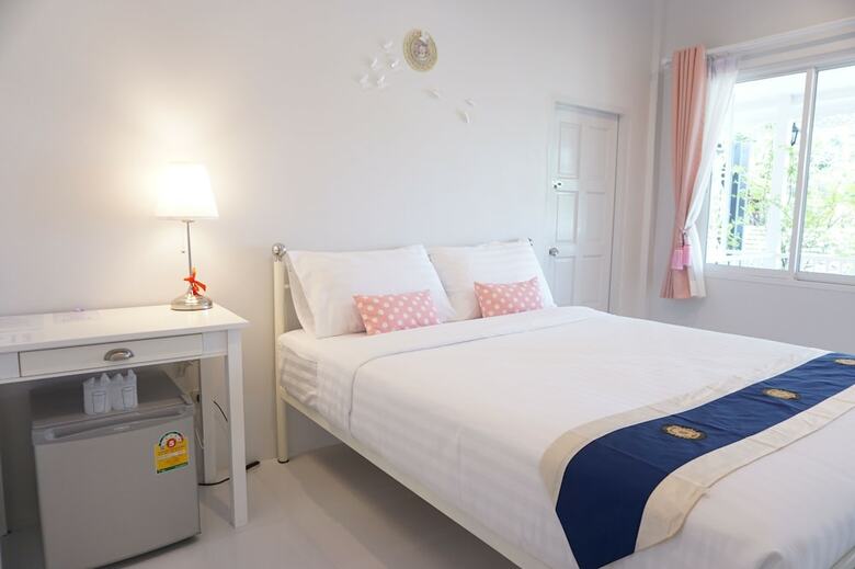 Hotel The White Village Ranong Resort