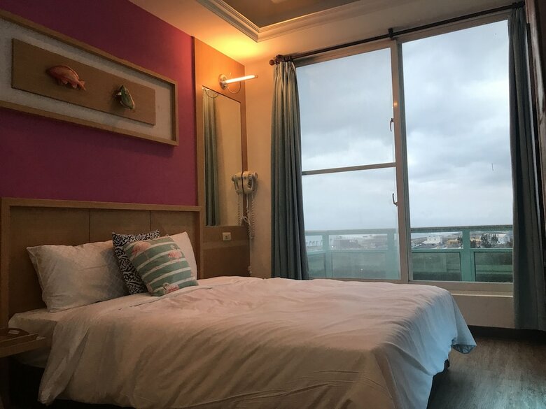 Hotel Hjs Guest House
