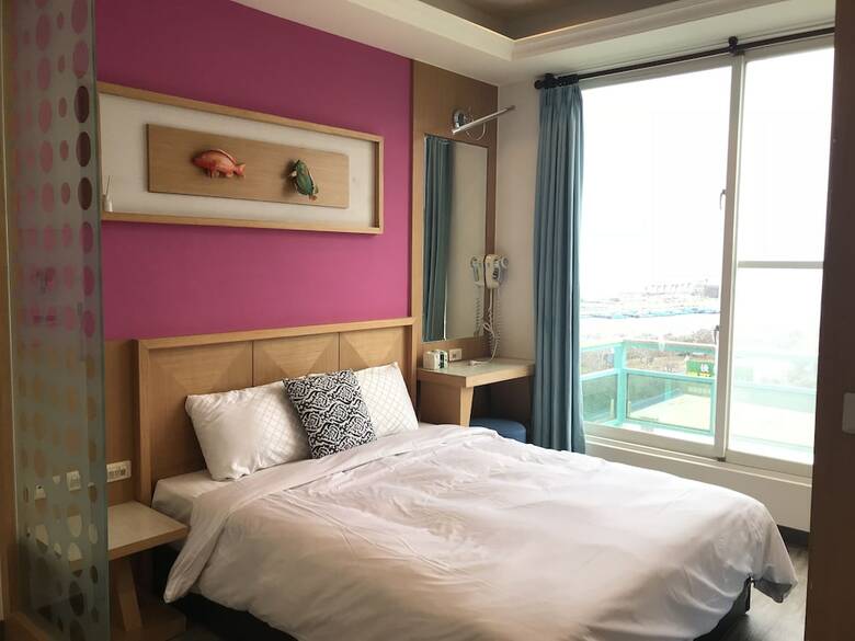 Hotel Hjs Guest House
