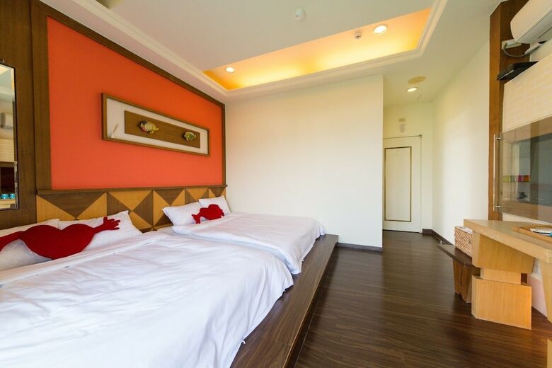 Hotel Hjs Guest House