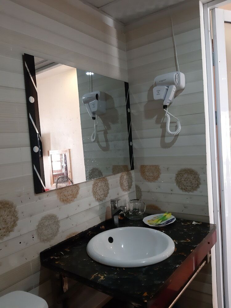Hotel Dang Khoa Garden Inn