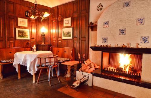 Hostal Rh�nh�uschen
