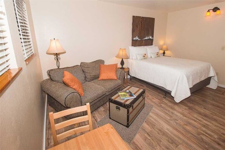 Powder Village Condominium B8