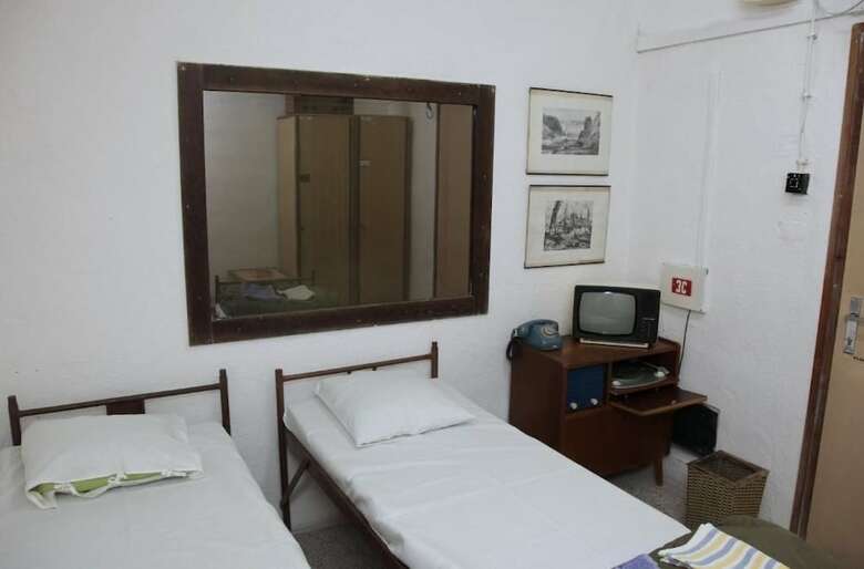 Hostal 10-z Bunker
