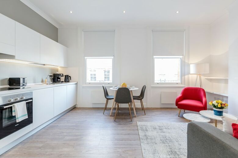 Soho Apartments By Basetogo