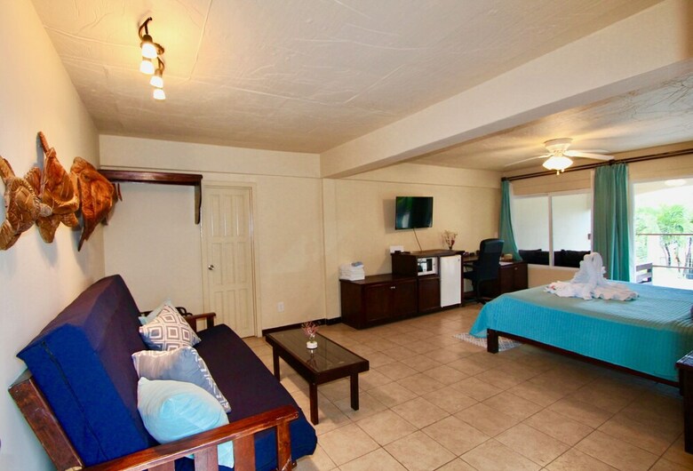 Parham Plaza Hotel
