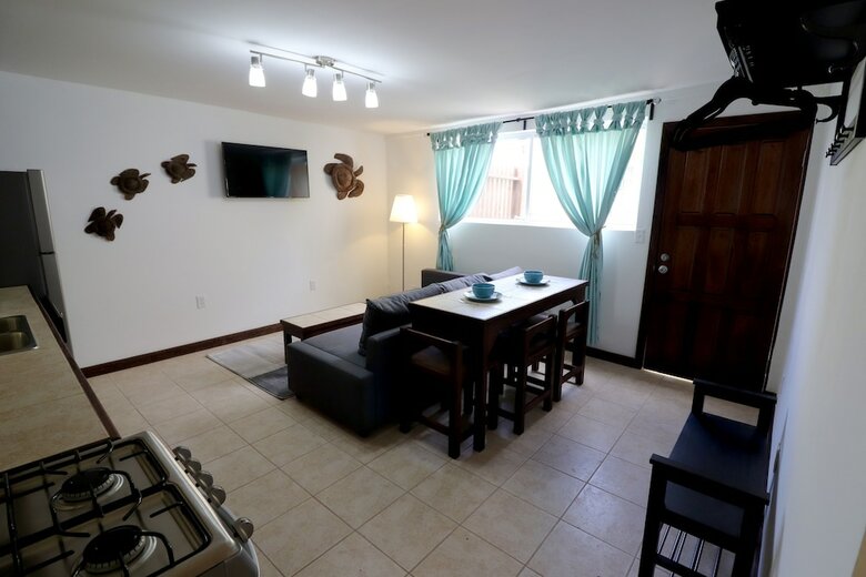 Parham Plaza Hotel