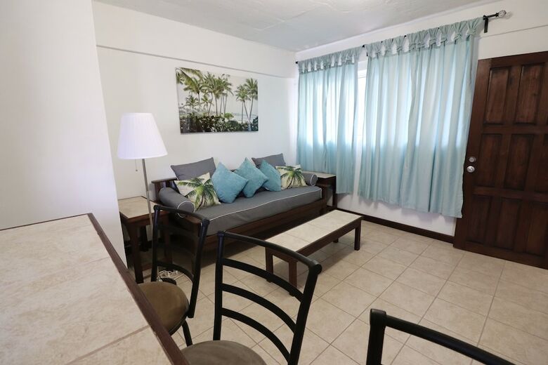 Parham Plaza Hotel