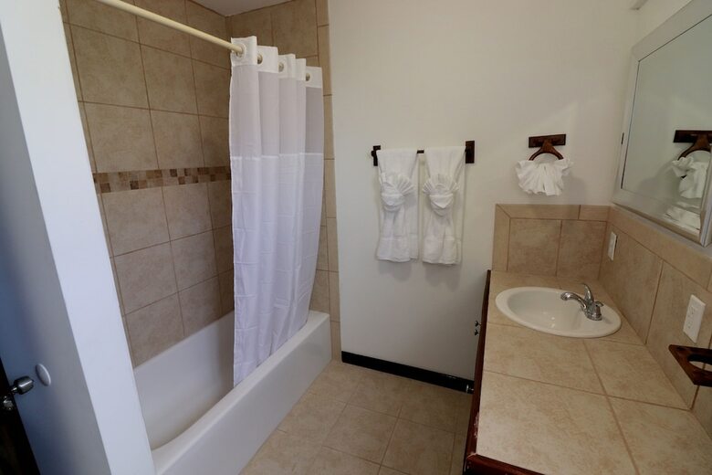 Parham Plaza Hotel