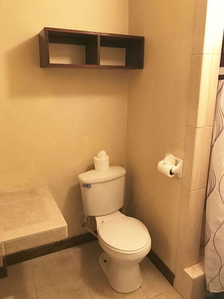 Parham Plaza Hotel