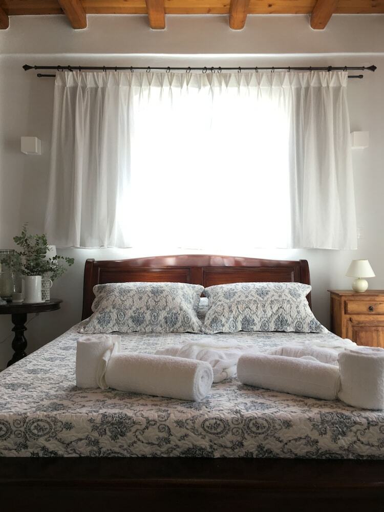 Paros Holiday Villa Alyki