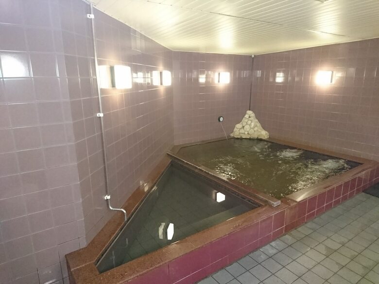 Atsugi Capsulehotel ? Caters To Men