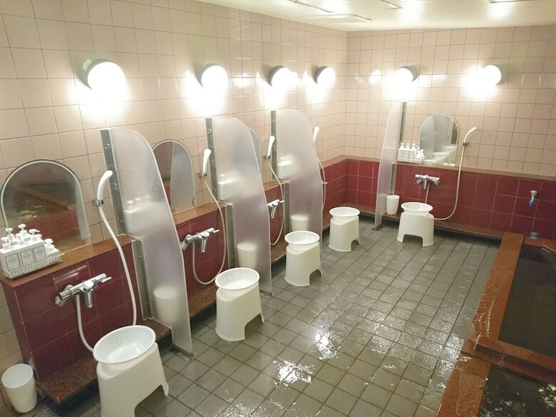 Atsugi Capsulehotel ? Caters To Men