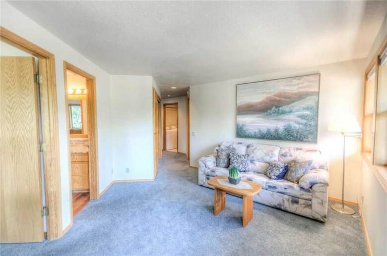 White Elm Lane 31