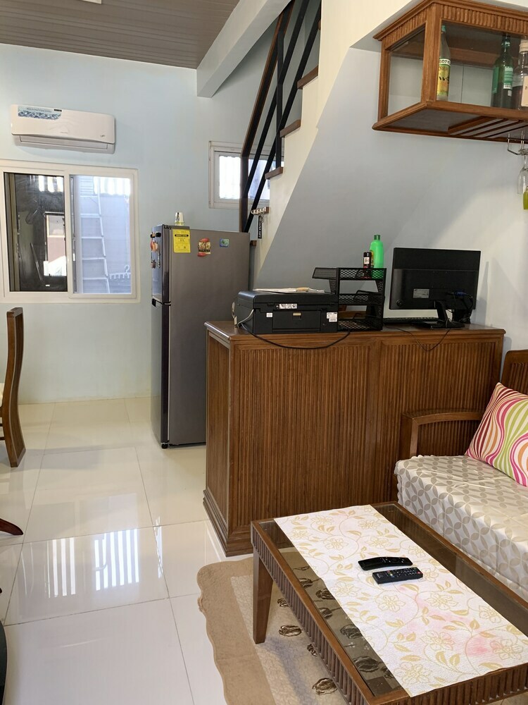 Mactan Transient Townhouse