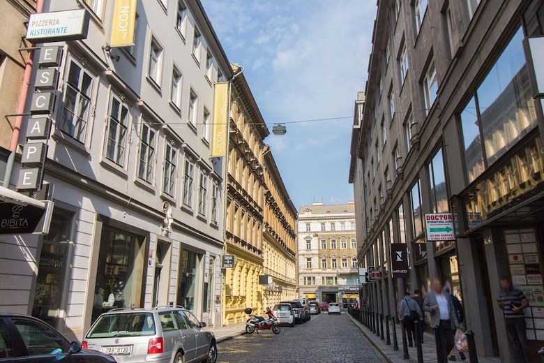 Apartamentos Prague City Apt On Wenceslassquare For 6