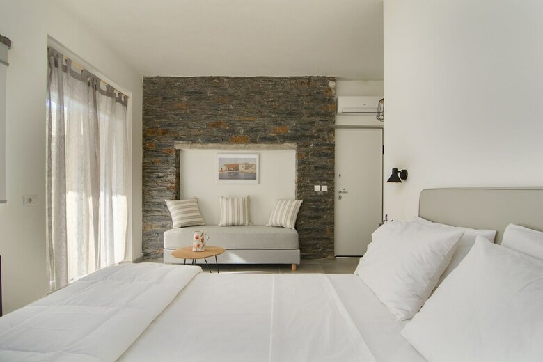 Apartamentos Vourkari Village