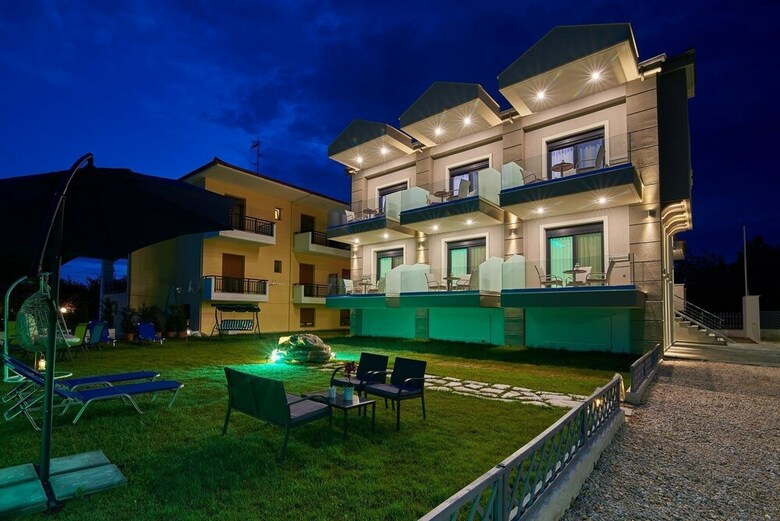 Hotel Grey House Apartments