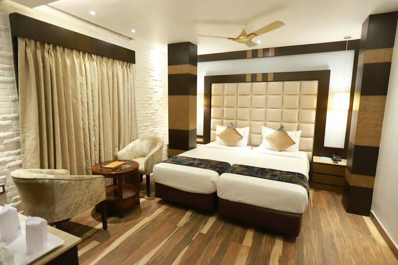 Hotel Acme