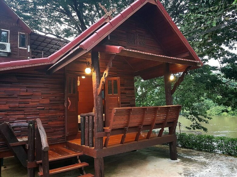 Hotel Binlha Raft Resort