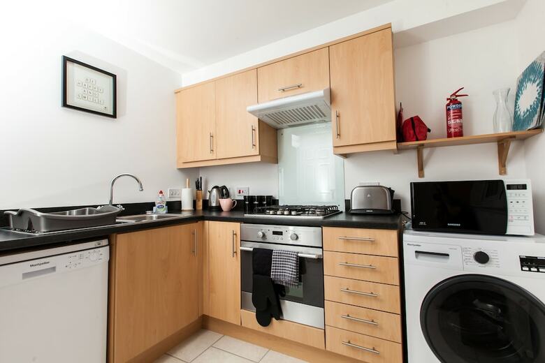 Duloch Apartments Kw