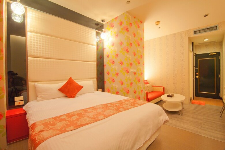 Hotel 85 Walk