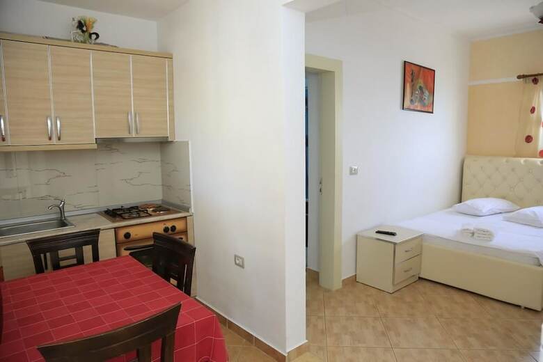 Hotel Qeparo Napolon Complex