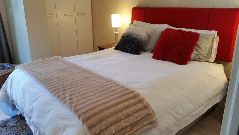 Aparthotel Cape Town Apartment With Balcony