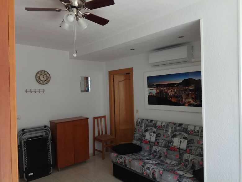 Apartment 1 Bedroom 90m Levante Beach