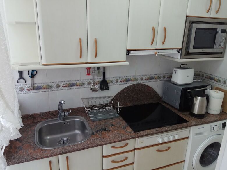 Apartment 1 Bedroom 90m Levante Beach