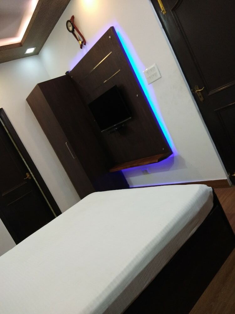 Hostal Hotel Shubh