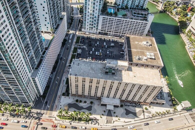 Icon Residences By Flashstay