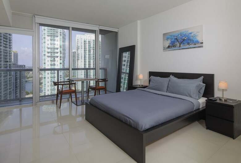 Icon Residences By Flashstay