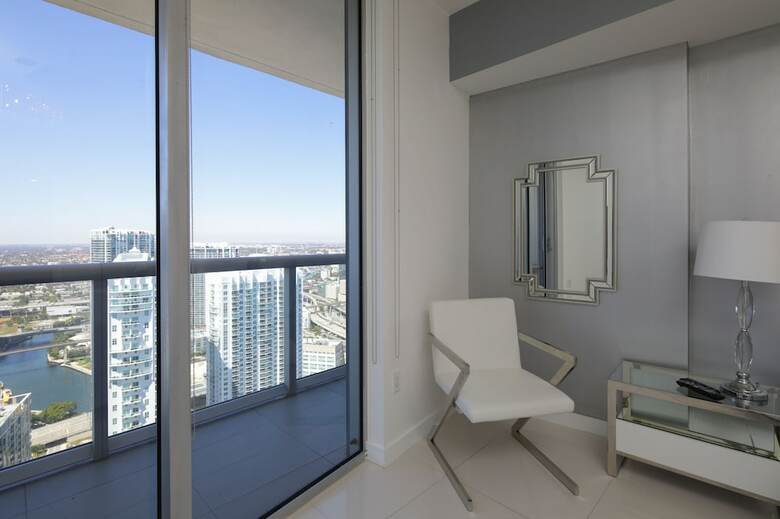Icon Residences By Flashstay