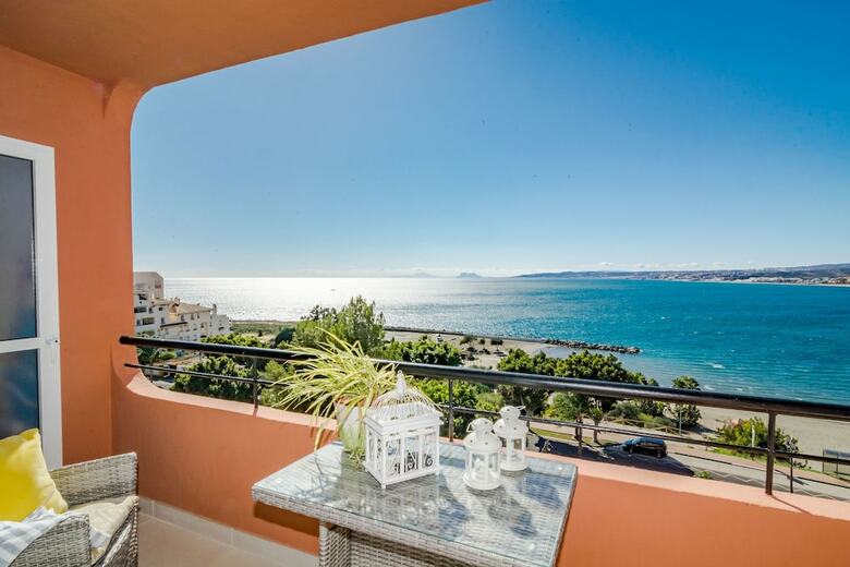 Apartamentos Cp- Modern 3 Bedroom Apt Frontline Beach