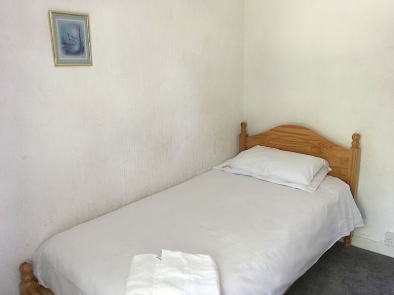 Hotel Canberra Guest House