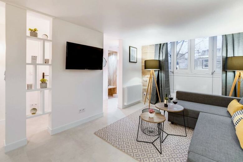Apartamento Spacious And Charming Flat On �le de La Cit�