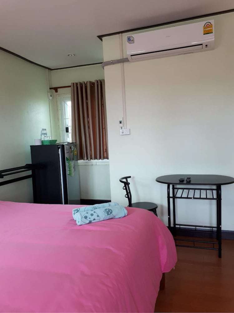 Hotel Baan Rairungsan