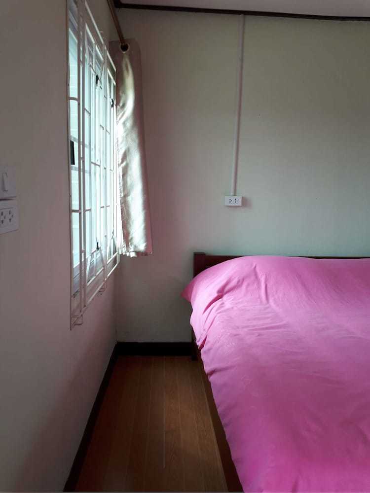 Hotel Baan Rairungsan
