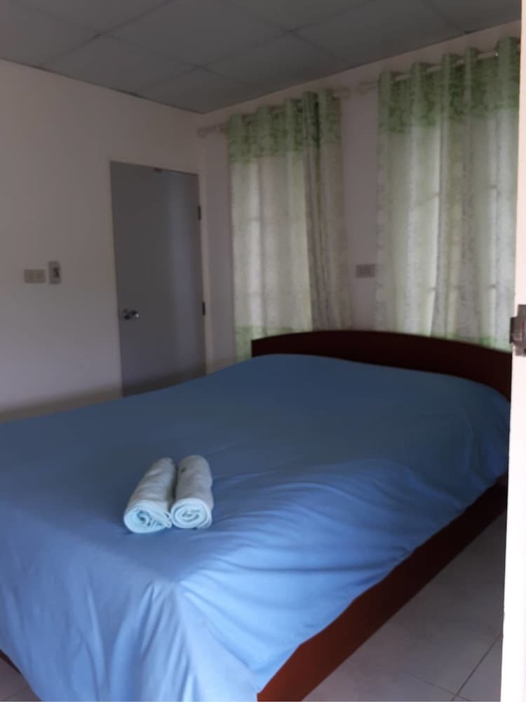 Hotel Baan Rairungsan