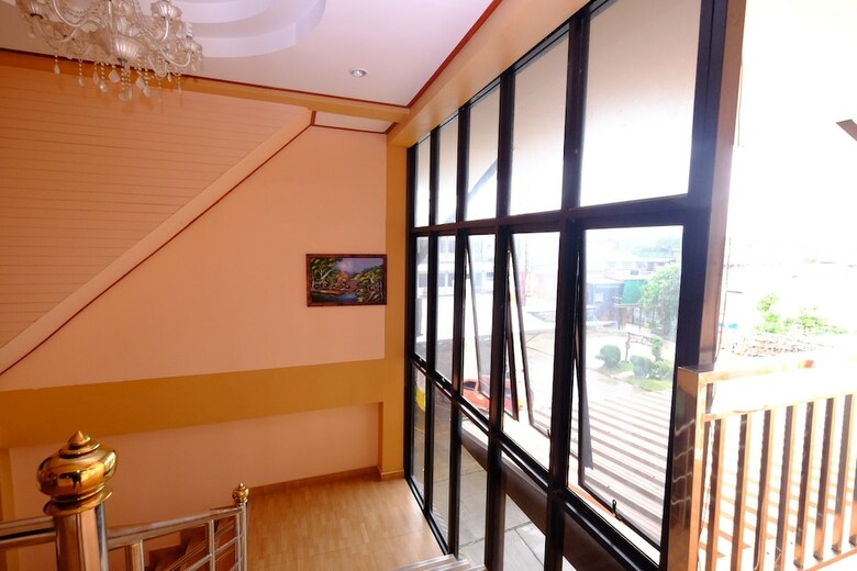 Kanjana Hotel