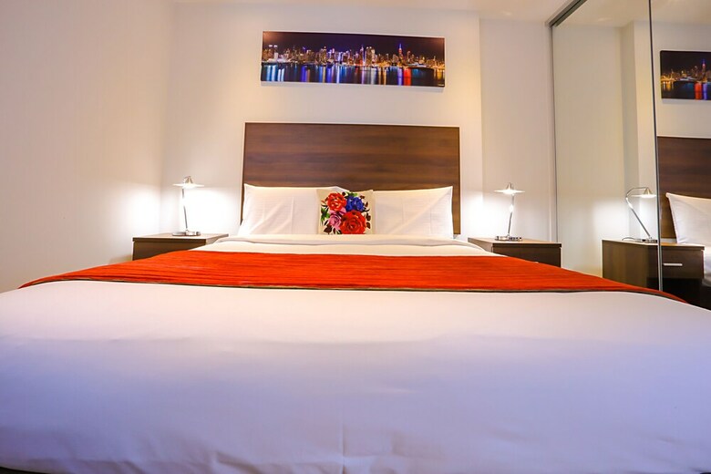 Flinders Street Apartments