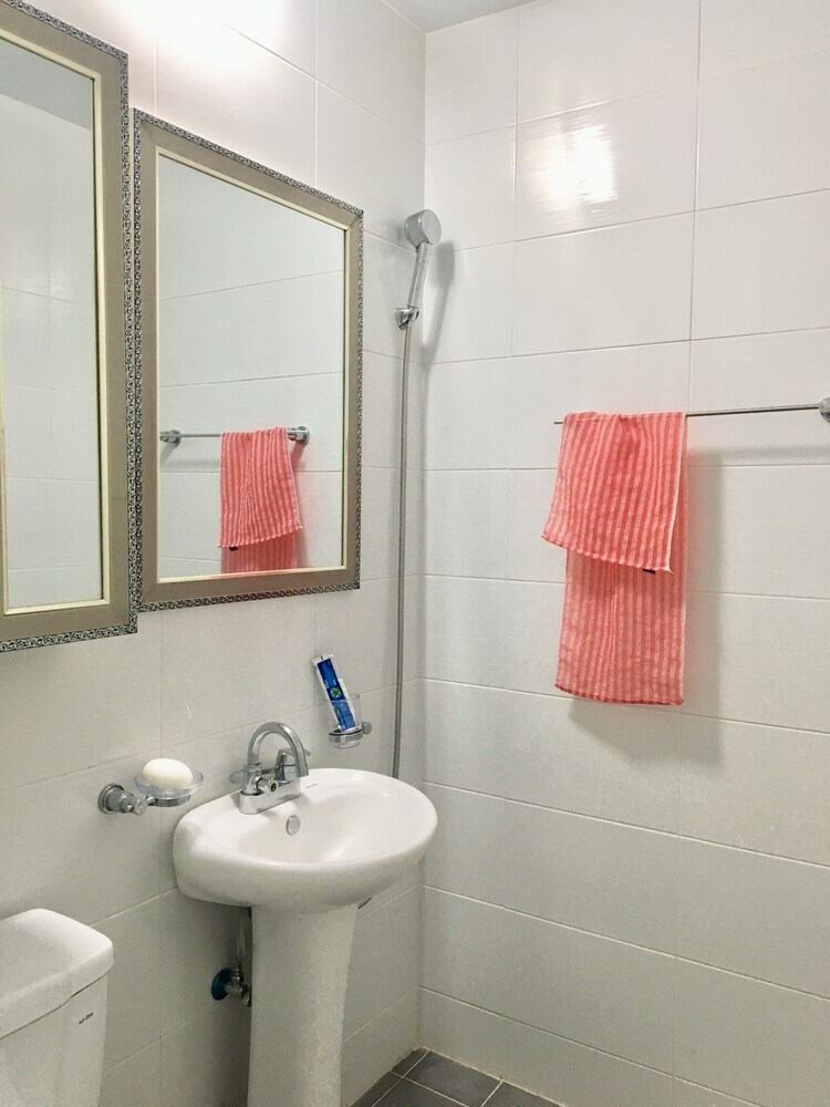 Hotel C Motel