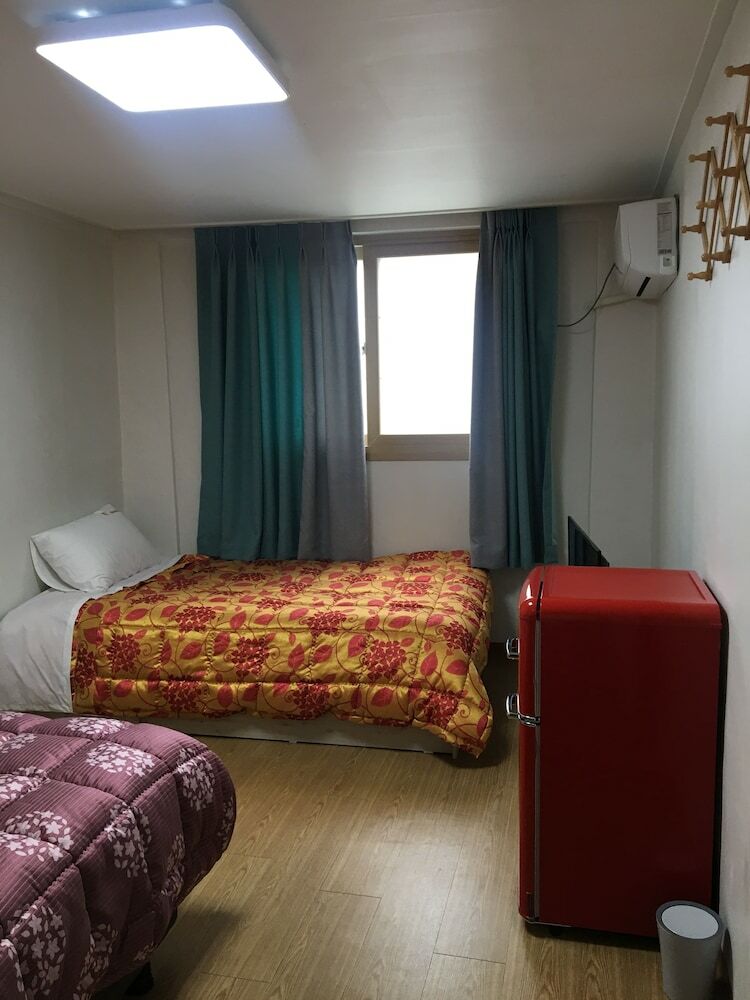 Hotel C Motel